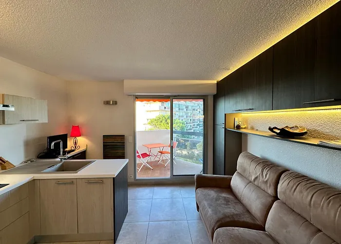 Appartement Studio Vue Sur La Marina