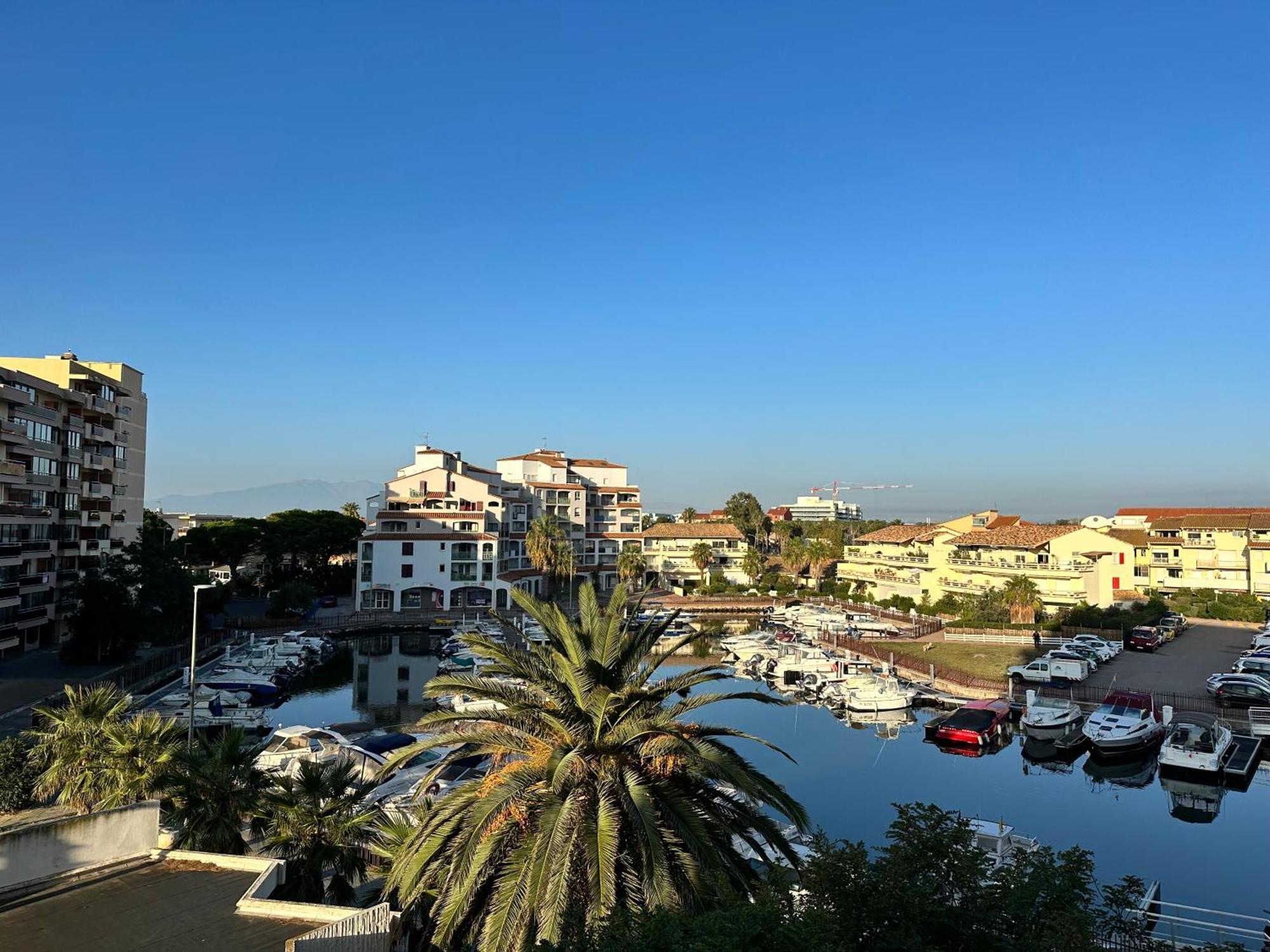 Vue Sur La Marina Apartment *